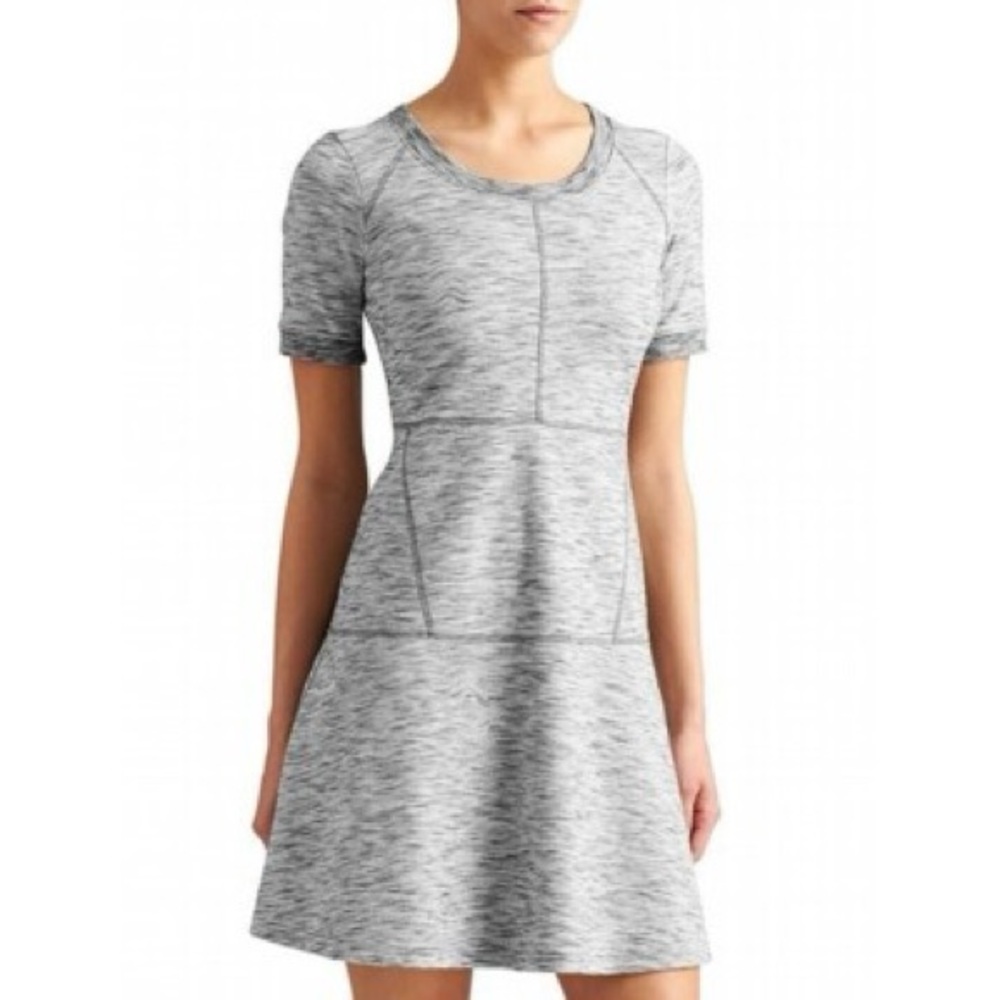 NWOT Athleta Textured En Route Dress, Grey Heather SIZE M